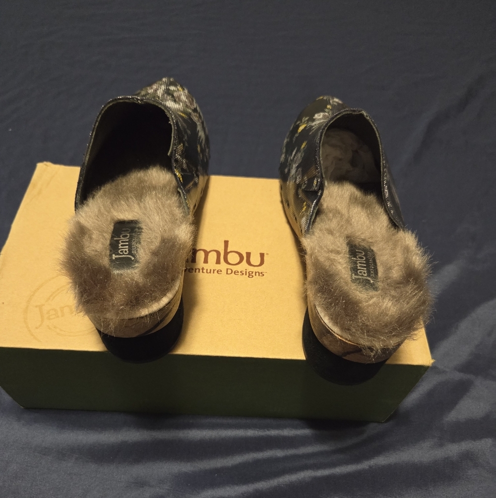 Jambu Black Floral Mules with Faux Fur - Picture 5 of 11
